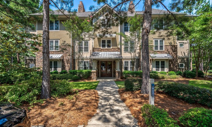 Lake Oconee Condo | Rare 3 Bedroom Reynolds Retreat
