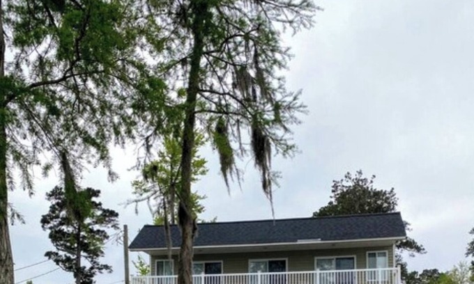 White Lake House | Rare availability