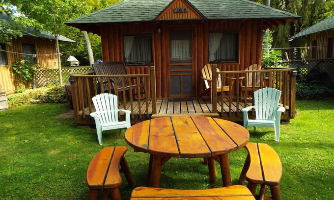 Traverse City Cabin | Rare find-Waterfront Lake Leelanau Cabin at Au She Gun with weekend stays!