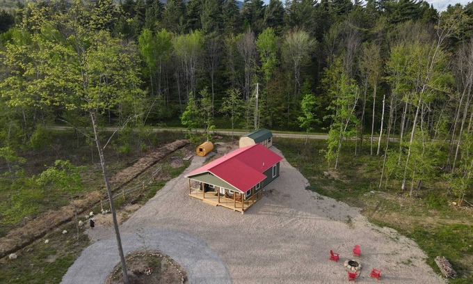 Wilmington House | Raspberry cottage-w/sauna and EV chargernminutes from Whiteface and Lake Placid