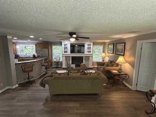 Cherokee House | Ravens Eye Retreat