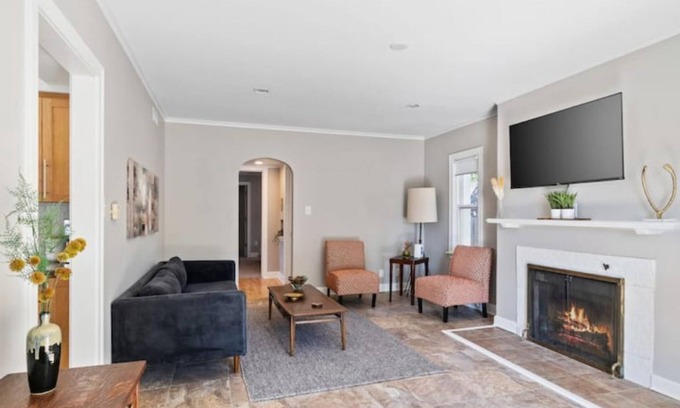 Wauwatosa House | Ravenswood Retreat