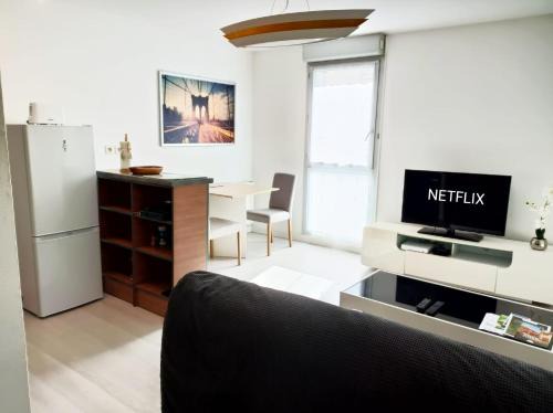 Villefranche-sur-Saone Apartment | Ravissant Appartement T2 proche centre-ville avec loggia
