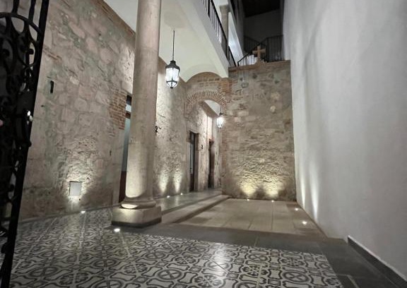 Historic Centre Apartment | RAYON CANTERA