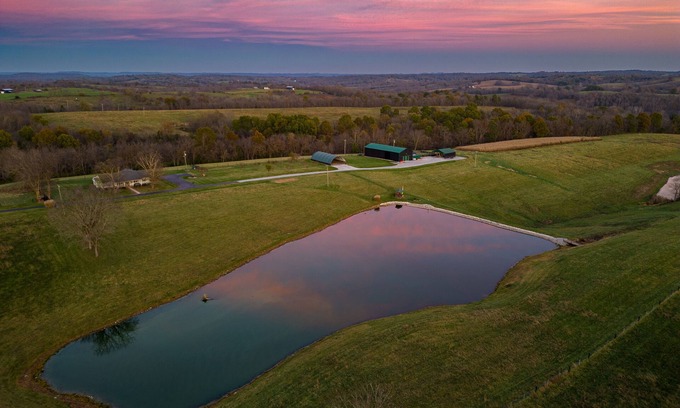 Moorefield Other | Razor Farms Retreat/Pet Friendly/Stocked Fishing Lake/Totally Private