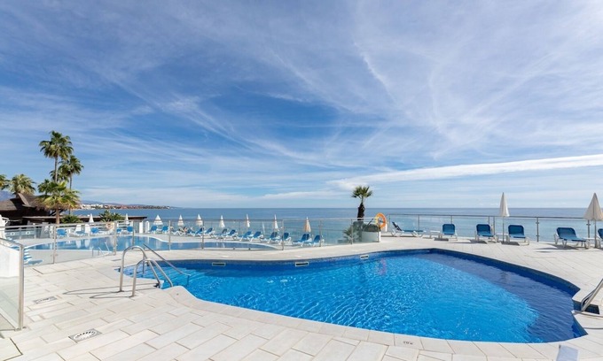 New Golden Mile Apartment | RDR358 - Amazing 4 bed beachfront Dominion Beach
