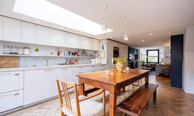 Stoke Newington House | Reach for the Stars, by Veeve