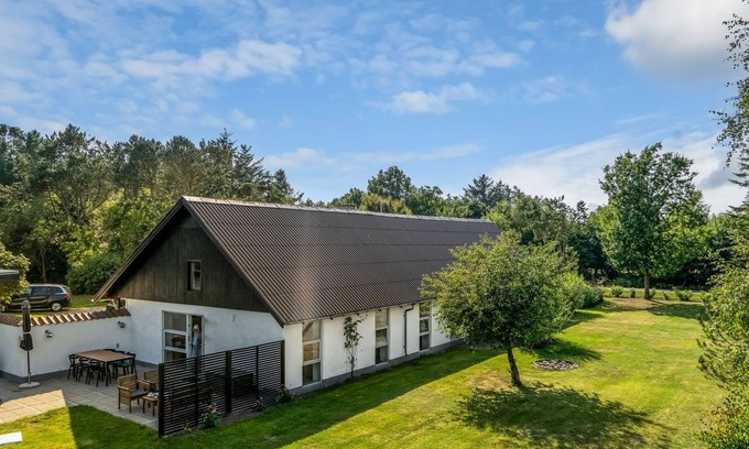 Hals House | "Rebecca" - 1.5km from the sea by Interhome