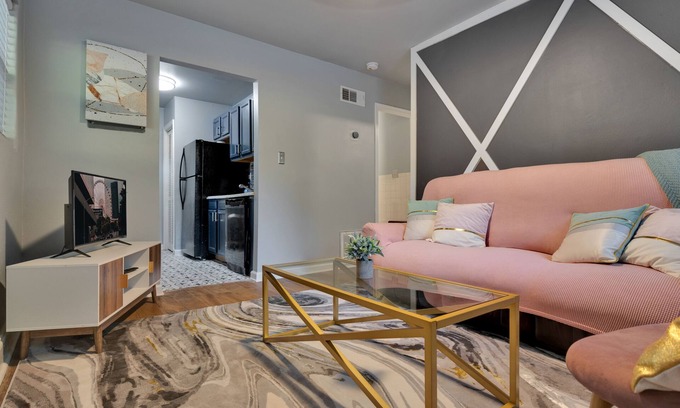 Mechanicsville Apartment | Recently Renovated Apartment in Mechanicsville