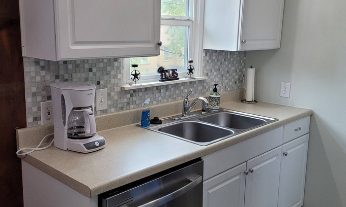 Crestline Area Apartment | Recently Renovated close to Dickies Arena