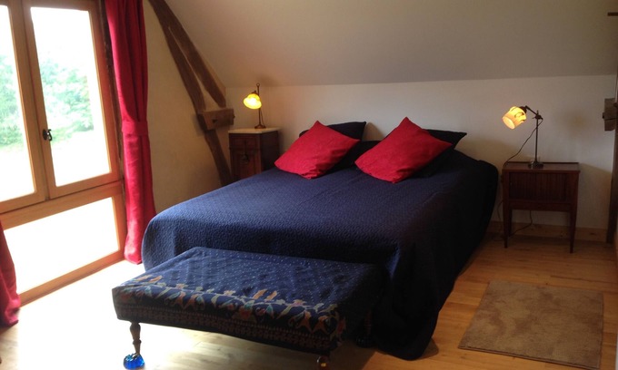 Sagelat Cottage | recently renovated holiday home with panoramic view near river and 2 golfcourses