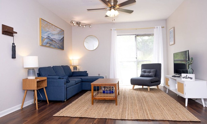 Gainesville Condo | Recently updated! Walk to hospitals, minutes from UF!