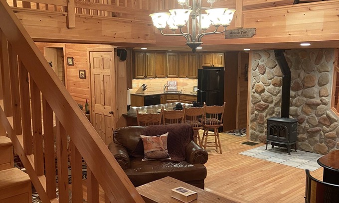 West Bridgton Cabin | Recharge at the Red Fox Retreat