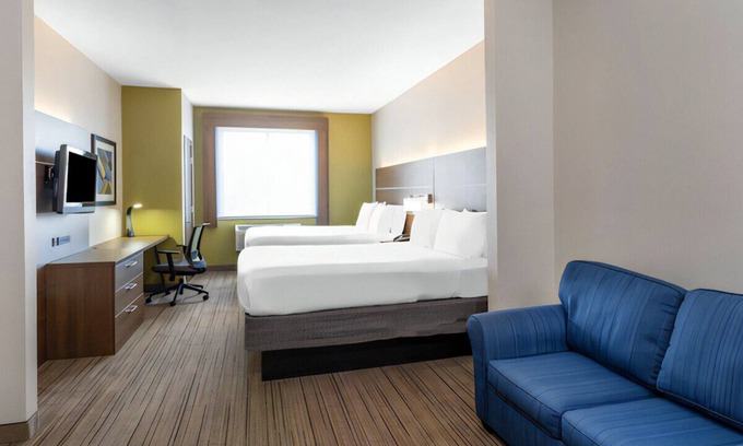 White Rock Hills House | Recharge in our Spacious Room! Onsite Pool, Gym