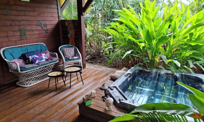 Bas Vent House | Reconnect & relax mini-break - Gite with private spa for 2