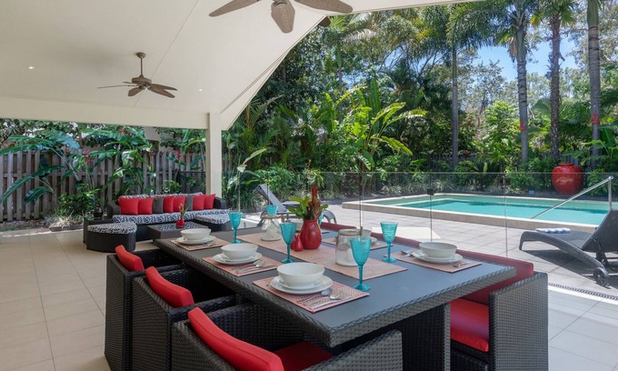 Port Douglas House | Red Anchor, 30 Mudlo Street - 5 Bedroom House Close To Town