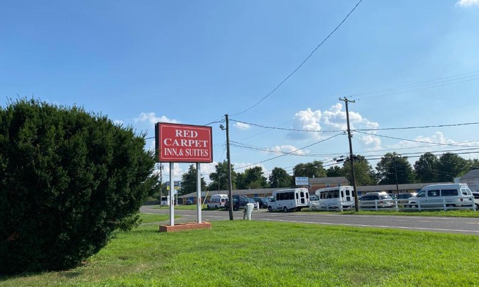 Wrightstown Hotel | Red Carpet Inn & Suites Wrightstown