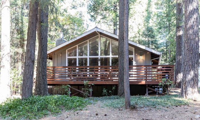 Nevada City House | Red Dog Retreat 5 Star review@AirBnB