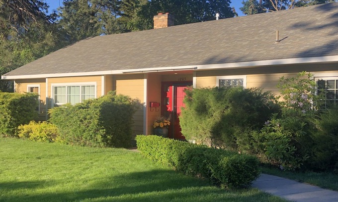 Cliff - Cannon House | Red Door Private Home