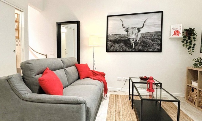Isolotto Apartment | RED LILY APARTMENT