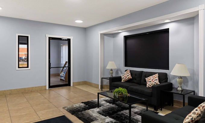 Gretna Hotel | Red Lion Inn & Suites Gretna - Omaha SW