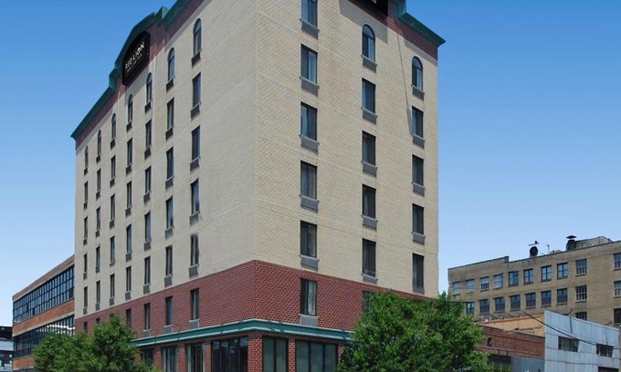 Hunters Point Hotel | Red Lion Inn & Suites Long Island City