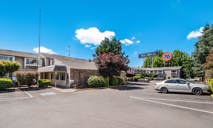 Salmon Creek Hotel | Red Lion Inn & Suites Salmon Creek .