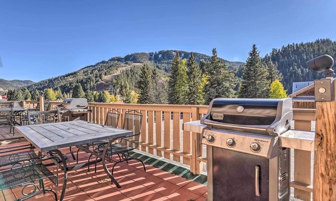 Red River Condo | Red River Condo on Main Street w/Mtn View!