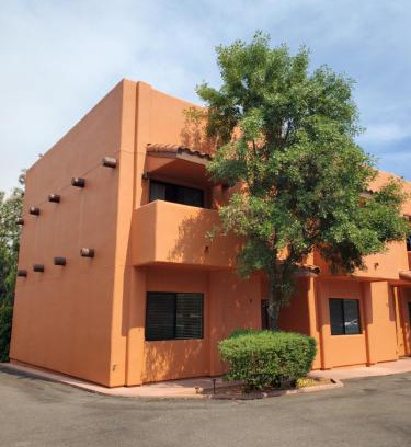 Oak Creek Apartment | Red Rock Luxury