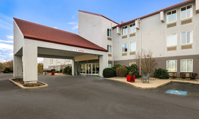 Saugus Hotel | Red Roof Inn PLUS+ Boston - Logan