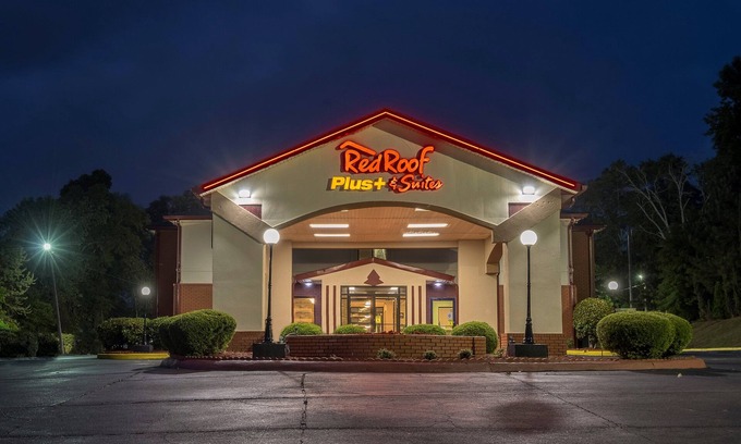 Opelika Hotel | Red Roof Inn PLUS+ & Suites Opelika