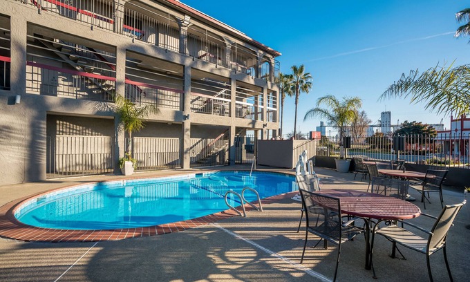 Stockton Hotel | Red Roof Inn Stockton
