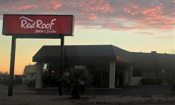 San Angelo Hotel | Red Roof Inn & Suites San Angelo