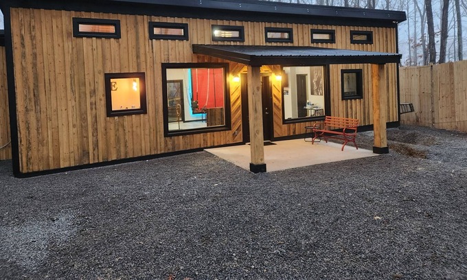 Dunlap Cabin | Red Room Cabin ~ "The Fortress" Adult playhouse!