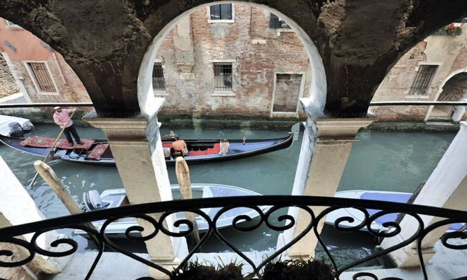 Santa Croce Apartment | Red Rose : Big apartment in an historical palace