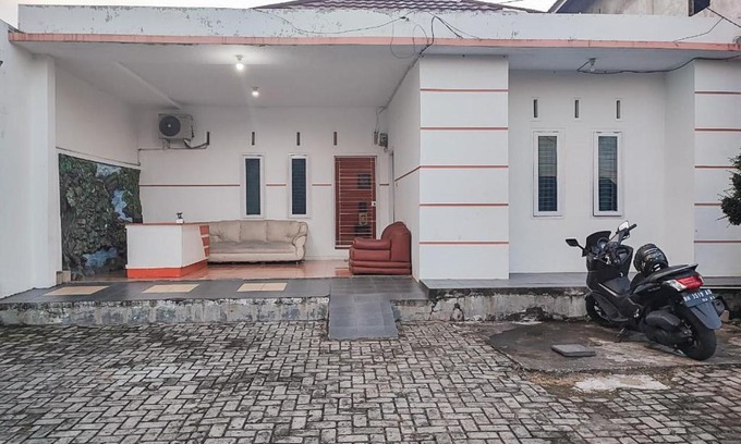 Jambi Hotel | Reddoorz Syariah Near Kantor Gubernur Jambi