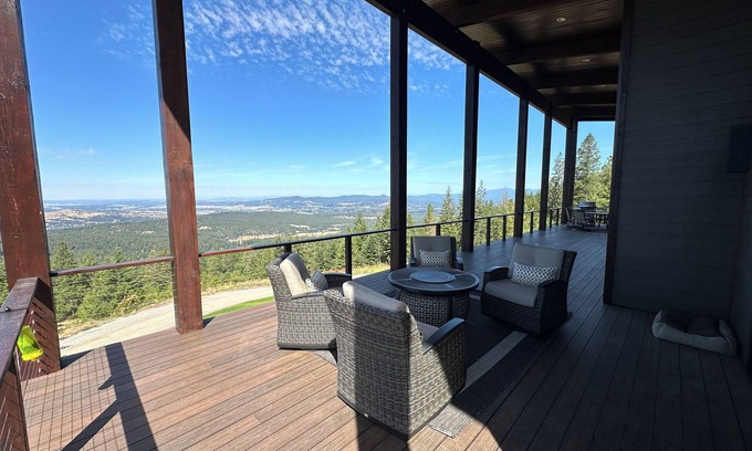 Post Falls House | Redemption Rock Bearstand - Modern Rustic Mountain Home - Post Falls, Idaho