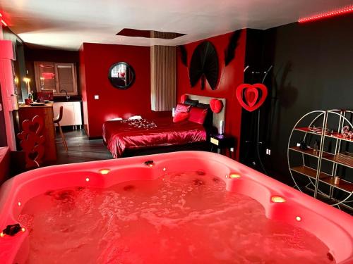 Quimperle Apartment | Redroom, Spa, Sauna, cheminée, romantique pour 2