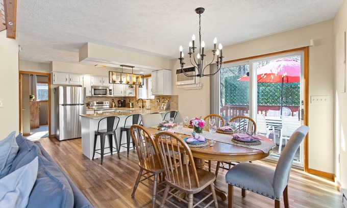 Albrightsville Ski Chalet | Redwoods Chalet in the Poconos