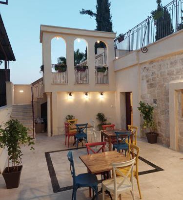 Old City Bed & Breakfast | Reeja art gallery
