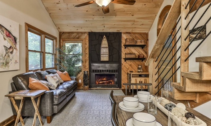 Rivers Edge Cabin | Reel On The River | Ellijay, GA