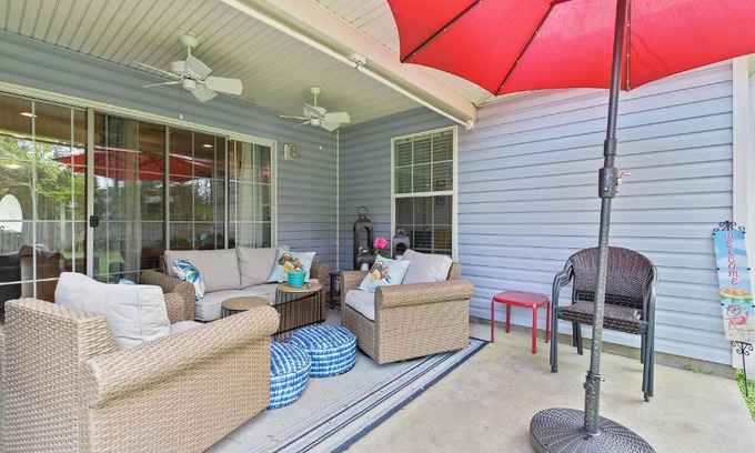 Long Beach House | Reel Paradise 3 Bedrooms
