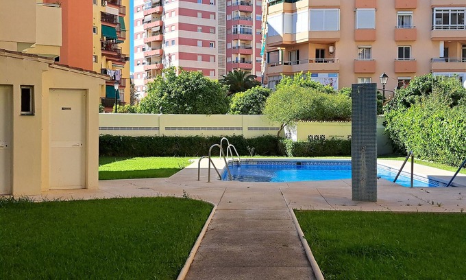 Fuengirola Apartment | Ref: 324 Centric 3 bedroom apartment with swimming pool and close to everything