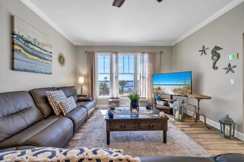 Upper Grand Lagoon Apartment | Reflections 402 by Emerald Coast Retreats