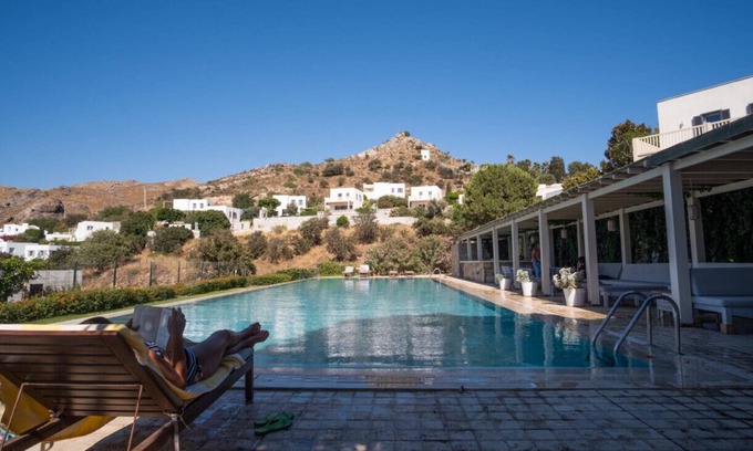 Gumusluk Villa | Refreshing House with Shared Pool in Gumusluk