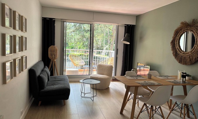 La Baule-Escoublac Apartment | Refurbished 2 bedroom apartment - near the sea