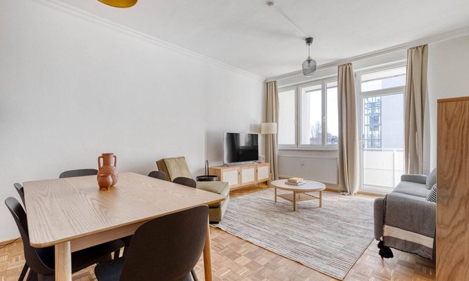 Rudolfsheim-Funfhaus Apartment | Refurbished Penzing 3BR w/Elevator & Balcony, nr metro U3, by Blueground