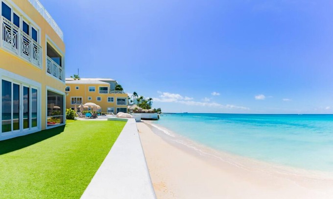 Seven Mile Beach Condo | Regal Beach Club 432 is a 3rd Floor Unit with Amazing Views of the Ocean!