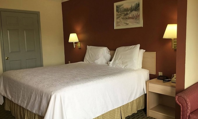 Cabot Resort | Relax and Recharge! Free Breakfast, Pets Allowed, Free Parking, Outdoor Pool