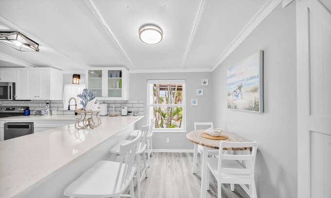 Fort Myers Beach House | "Relax and Unwind" Peaceful 2-bedroom house in Fort Myers Beach